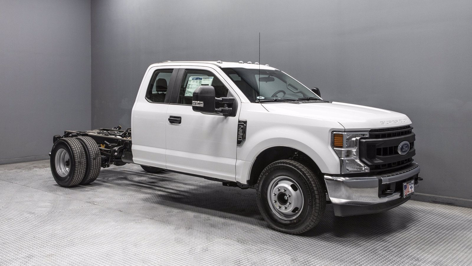 New 2020 Ford Super Duty F350 DRW XL Extended Cab ChassisCab in Buena