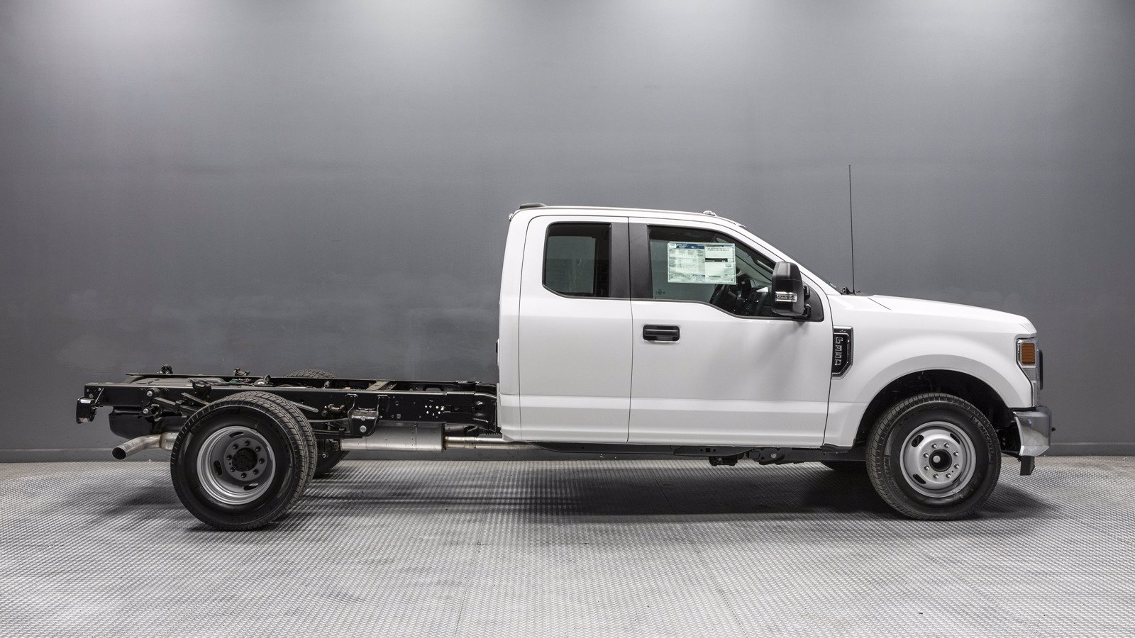 New 2020 Ford Super Duty F-350 DRW XL Extended Cab Chassis-Cab in Buena ...