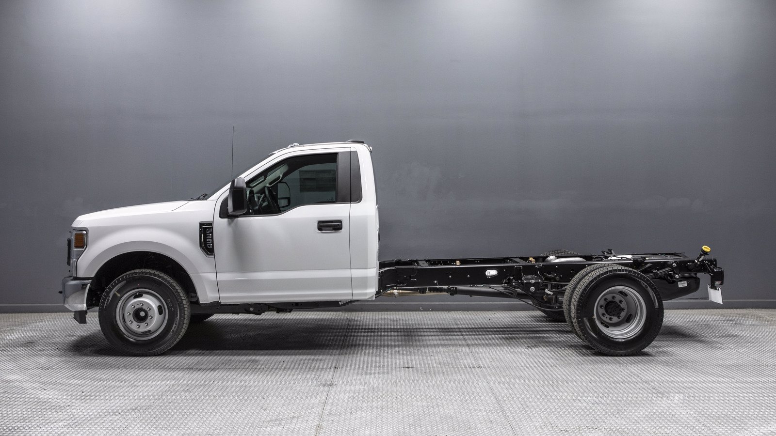 New 2020 Ford Super Duty F-350 DRW XL Regular Cab Chassis-Cab in Buena ...