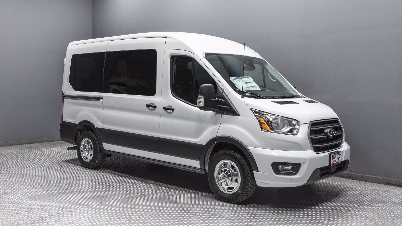 New 2020 Ford Transit Passenger Wagon XLT Fullsize Passenger Van in